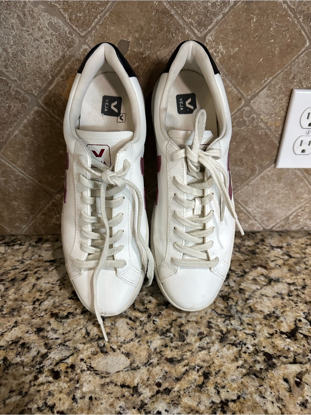 Veja V-12 Sneaker in Extra White & Marsala Nautico - Picture 7 of 10